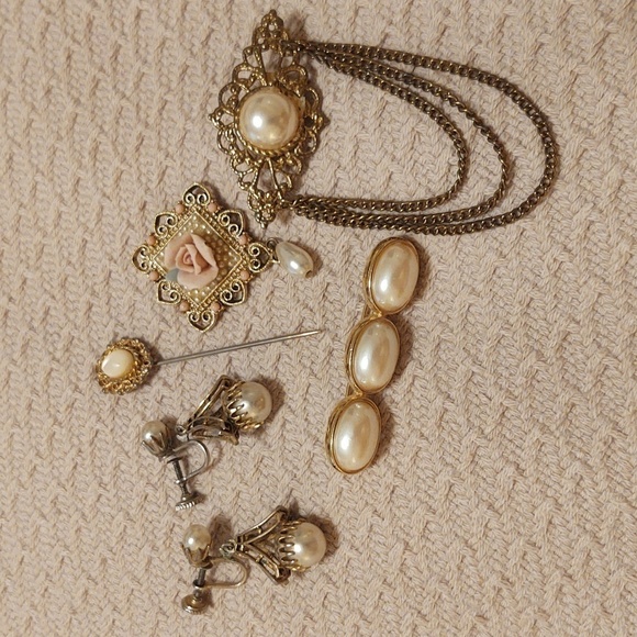 None Jewelry - Vintage Jewelry Bundle